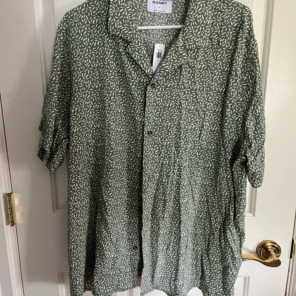 old navy short sleeve button down